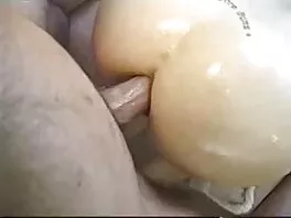 Bodacious აზიური slut იღებს მისი asshole gaped